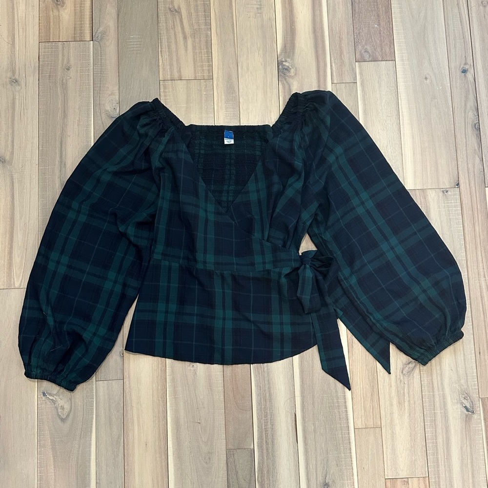 Old Navy Peplum Wrap V-neck Shirt